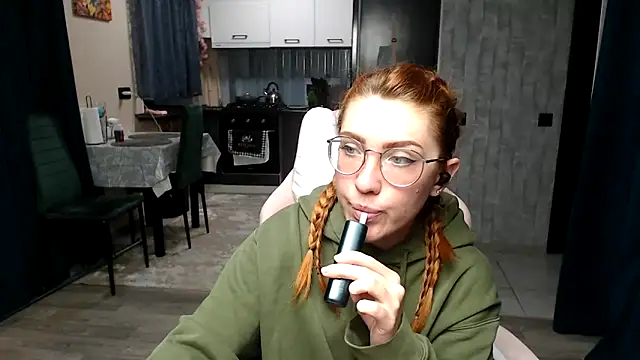 Reginasmilee online show from 04-22-26, 02:36