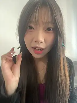 YY-1-1-1 online show from 08-04-26, 07:22