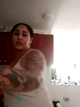 Snapshot of Valentina_Tilly chatting on 07-15-26, 03:17 Valentina Tilly online show from 07-15-26, 03:17