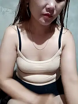 Snapshot of Emma-18h chatting on 06-26-26, 11:09 Emma-18h online show from 06-26-26, 11:09