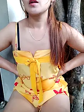 Snapshot of Emma-18h chatting on 07-05-26, 12:06 Emma-18h online show from 07-05-26, 12:06