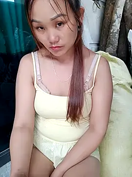 Snapshot of Emma-18h chatting on 07-28-26, 09:15 Emma-18h online show from 07-28-26, 09:15