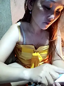 Snapshot of Emma-18h chatting on 08-02-26, 01:20 Emma-18h online show from 08-02-26, 01:20