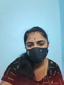 Snapshot of Megavarthinii chatting on 07-02-26, 02:44 Megavarthinii online show from 07-02-26, 02:44