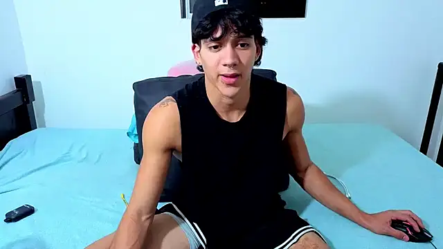Noah  Dick online show from 07-05-26, 05:47