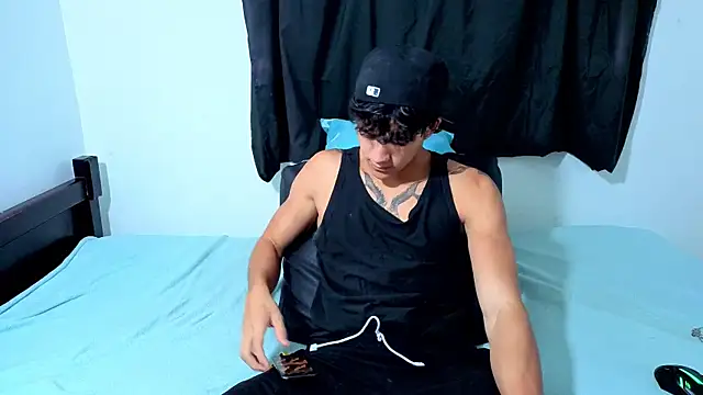 Noah  Dick online show from 07-10-26, 05:56