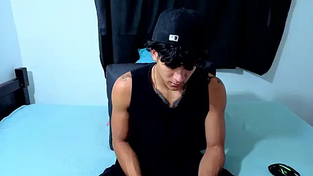 Noah  Dick online show from 07-12-26, 06:37