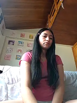 Snapshot of Zui_Luh chatting on 06-25-26, 05:06 Zui Luh online show from 06-25-26, 05:06