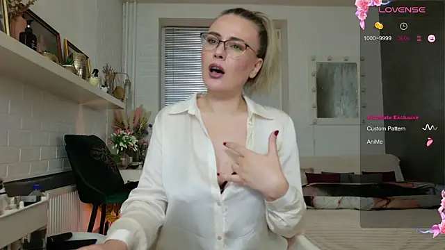 BeautyeyesLovely online show from 10-28-25, 01:58