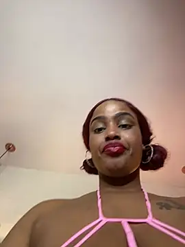 Snapshot of Ayla_Noir chatting on 07-31-26, 10:42 Ayla Noir online show from 07-31-26, 10:42