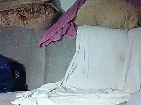 Snapshot of GariQNight chatting on 12-13-24, 03:27 GariQNight online show from 12-13-24, 03:27