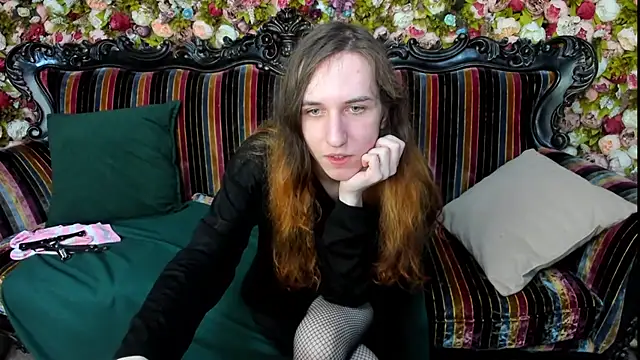 ChrisyBevy online show from 06-25-26, 01:38
