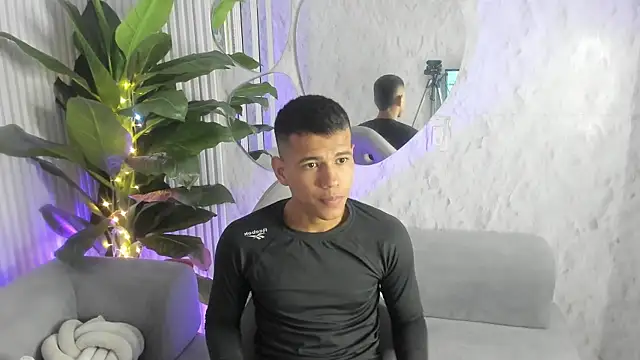 Snapshot of Noah_sexhotty chatting on 07-12-26, 02:35 Noah sexhotty online show from 07-12-26, 02:35