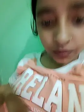 Snapshot of Vandana-11 chatting on 06-30-26, 11:33 Vandana-11 online show from 06-30-26, 11:33
