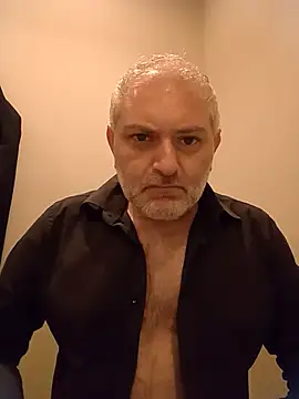Snapshot of Alessio8000 chatting on 06-27-26, 11:10 Alessio8000 online show from 06-27-26, 11:10