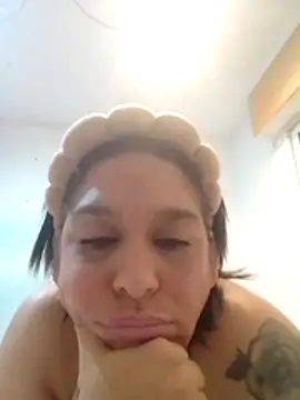 Snapshot of Charimorena chatting on 07-16-26, 06:14 Charimorena online show from 07-16-26, 06:14
