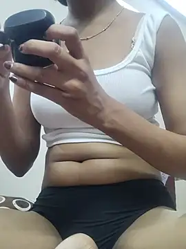 Snapshot of Hot__Rozy chatting on 07-02-26, 05:30 Hot Rozy online show from 07-02-26, 05:30