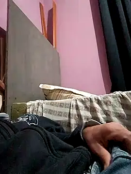 Snapshot of brunoupp99 chatting on 07-26-26, 04:42 brunoupp99 online show from 07-26-26, 04:42