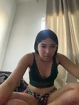 Snapshot of aliceeemendes chatting on 07-02-26, 07:31 aliceeemendes online show from 07-02-26, 07:31