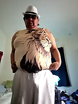 Snapshot of Show907 chatting on 12-16-25, 05:18 Show907 online show from 12-16-25, 05:18