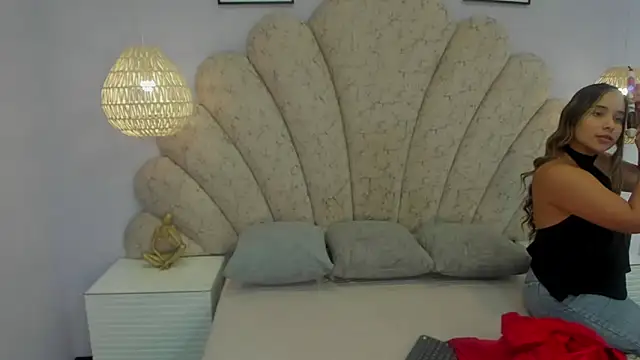 lucycarson  online show from 07-09-26, 02:48