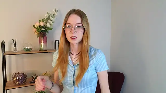 Snapshot of Barbara__Blake chatting on 07-17-26, 10:11 Barbara Blake online show from 07-17-26, 10:11
