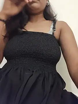 Snapshot of Sexyneera chatting on 07-25-26, 05:43 Sexyneera online show from 07-25-26, 05:43