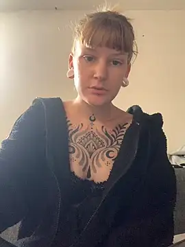 Lea-Marie online show from 07-23-26, 01:09