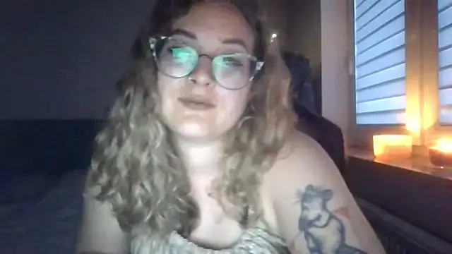 Snapshot of LucyTease chatting on 07-07-26, 06:45 LucyTease online show from 07-07-26, 06:45