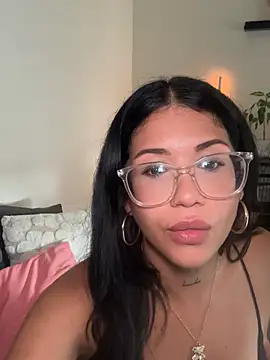 Snapshot of littlelatina chatting on 07-23-26, 04:49 littlelatina online show from 07-23-26, 04:49