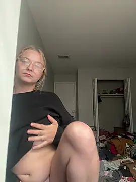 slimeee24 online show from 07-10-26, 08:00