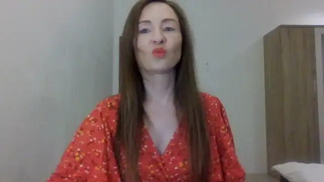 Snapshot of Sweet_Poeme chatting on 07-16-26, 01:50 Sweet Poeme online show from 07-16-26, 01:50