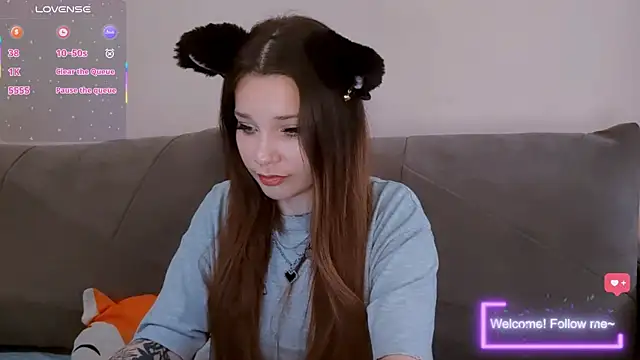 Snapshot of kittenalissa chatting on 07-18-26, 01:26 kittenalissa online show from 07-18-26, 01:26