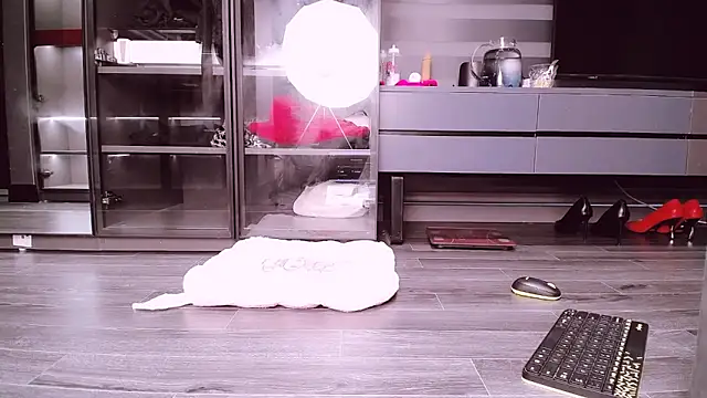 SungkyunnKwan online show from 12-19-25, 01:34