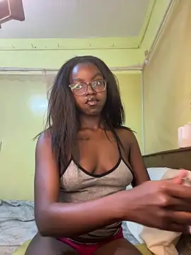 Snapshot of Ebonymuse chatting on 07-21-26, 01:57 Ebonymuse online show from 07-21-26, 01:57