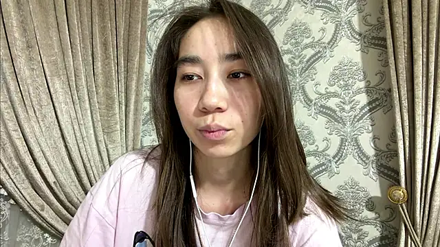 Snapshot of cocoSharms chatting on 07-21-26, 04:09 cocoSharms online show from 07-21-26, 04:09