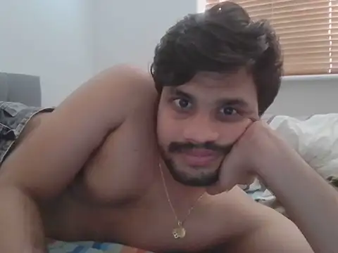 Snapshot of Charan_14 chatting on 07-12-26, 04:53 Charan 14 online show from 07-12-26, 04:53