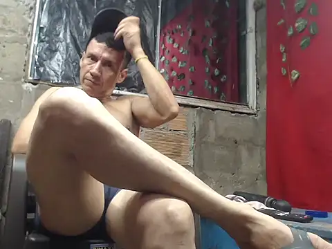 Snapshot of pareja_sexyfire20 chatting on 07-18-26, 01:21 pareja sexyfire20 online show from 07-18-26, 01:21
