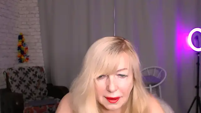 Snapshot of Samantha_Si chatting on 12-07-24, 08:11 Samantha Si online show from 12-07-24, 08:11