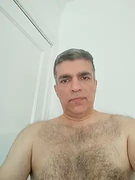 Snapshot of MatureHairyGuy chatting on 07-13-26, 06:11 MatureHairyGuy online show from 07-13-26, 06:11
