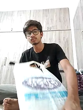 Snapshot of Badboy_Gaurav_04073 chatting on 07-14-26, 10:21 Badboy Gaurav 04073 online show from 07-14-26, 10:21