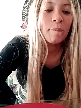 Snapshot of Amapola1 chatting on 07-21-26, 03:14 Amapola1 online show from 07-21-26, 03:14