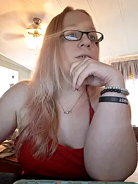 Snapshot of XxMs_StarzxX chatting on 01-30-25, 04:13 XxMs StarzxX online show from 01-30-25, 04:13