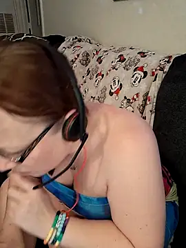 XxMs StarzxX online show from 12-17-25, 09:21