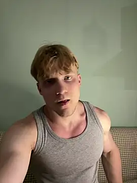 Snapshot of BigMuscleEnergy chatting on 07-17-26, 04:45 BigMuscleEnergy online show from 07-17-26, 04:45