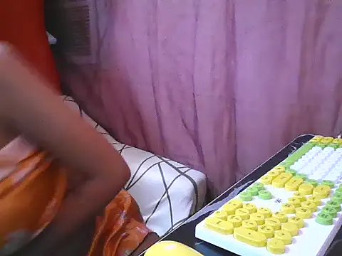 SaucyPussyxx online show from 07-17-26, 12:34