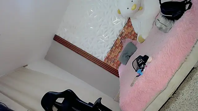 Snapshot of Bby_rabbit chatting on 07-20-26, 01:13 Bby rabbit online show from 07-20-26, 01:13