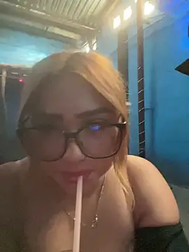 MonicaaPink online show from 07-27-26, 11:01