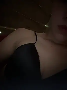 Snapshot of Jully-love chatting on 07-21-26, 09:11 Jully-love online show from 07-21-26, 09:11