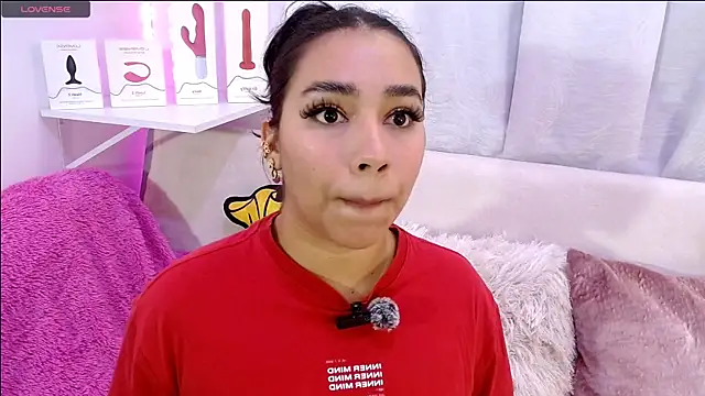  Rios Sofi  online show from 07-22-26, 06:43